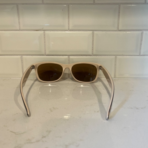 Ray Ban Sunglasses - Picture 4 of 9